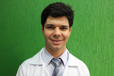 Dr. Gustavo de Castro